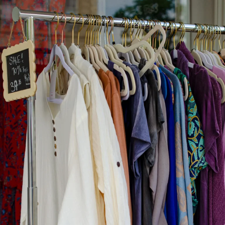 Women’s Fashion: 10 Essential Tops for Every Wardrobe